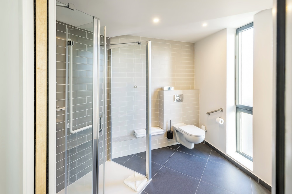 holiday inn express paris poissy