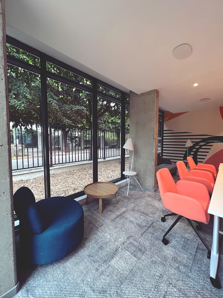 holiday inn express paris poissy