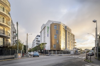 holiday inn express paris poissy