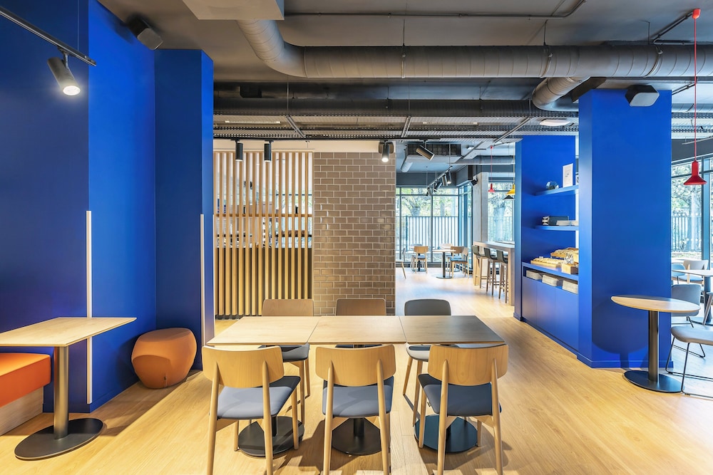 holiday inn express paris poissy