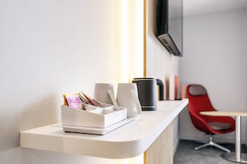 holiday inn express paris poissy