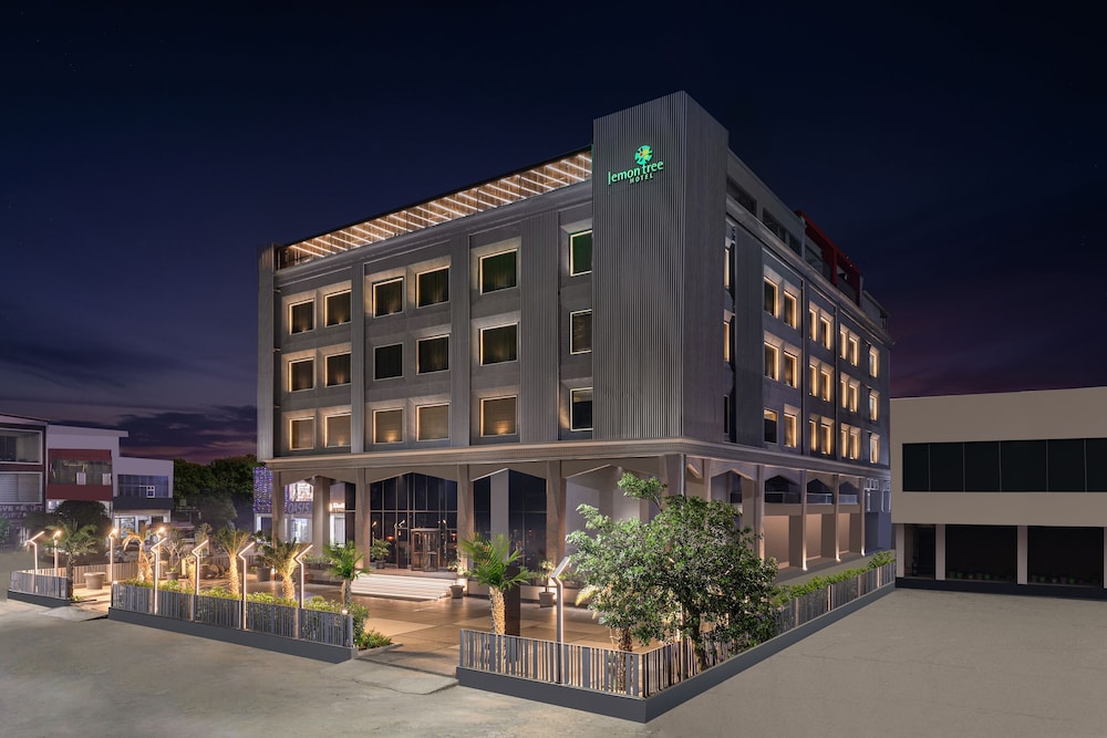 lemon tree hotel hisar