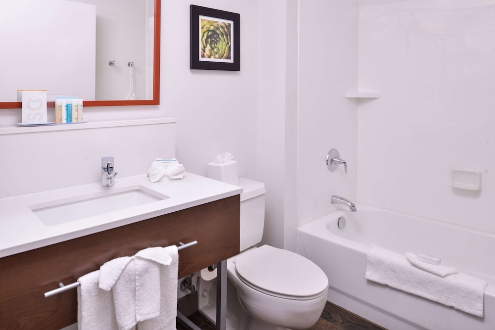 hampton inn albuquerque university midtown