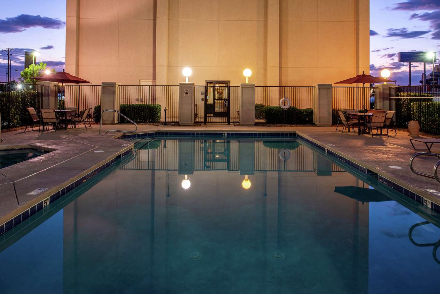 hampton inn albuquerque university midtown
