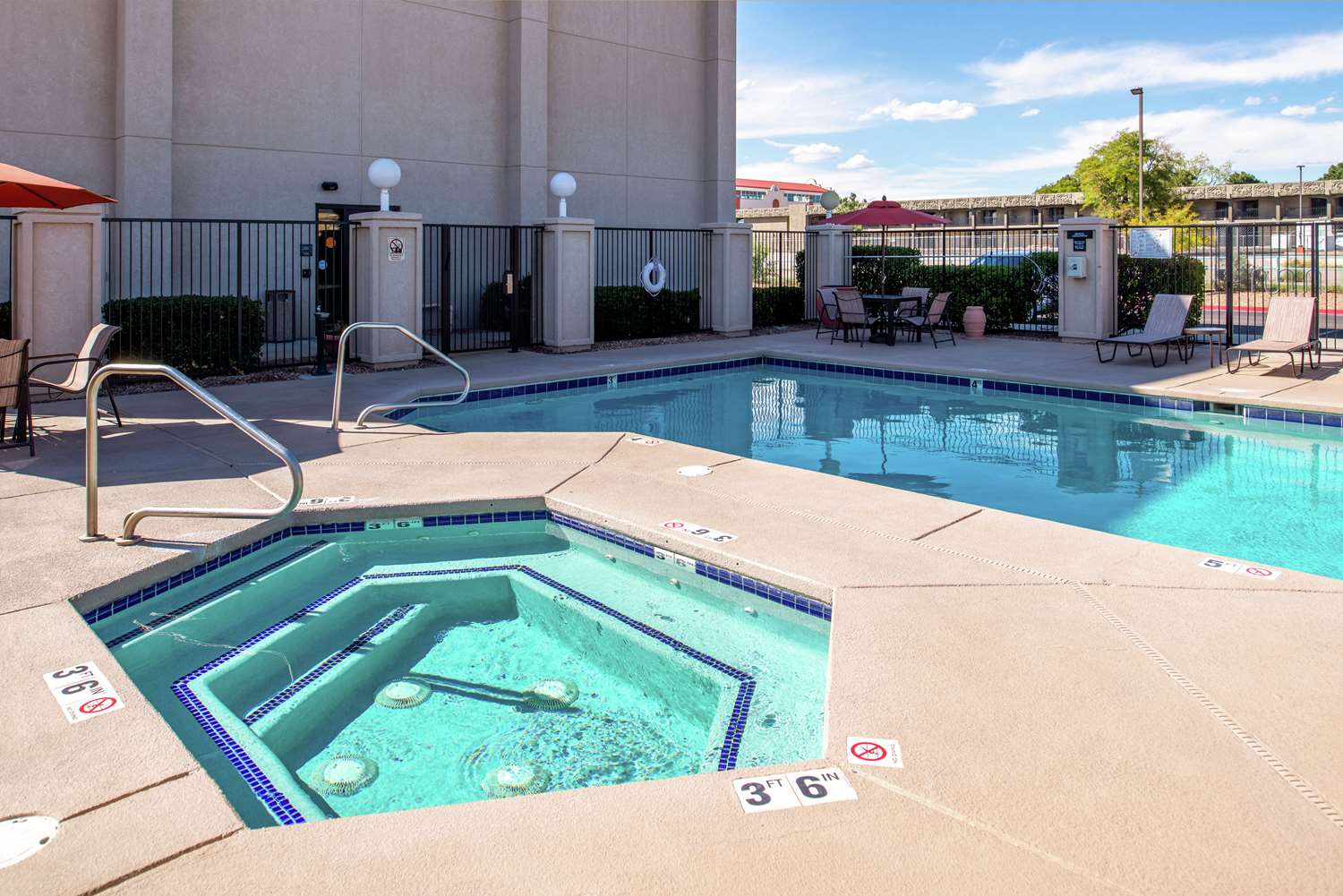 hampton inn albuquerque university midtown