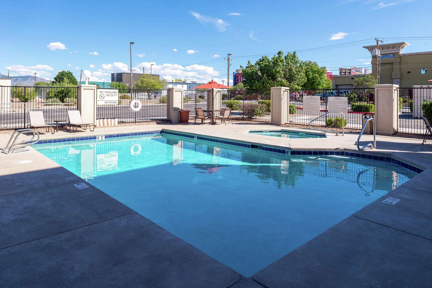 hampton inn albuquerque university midtown