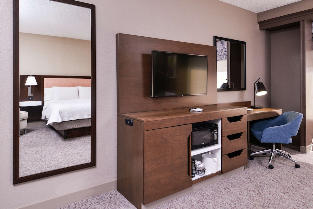hampton inn albuquerque university midtown