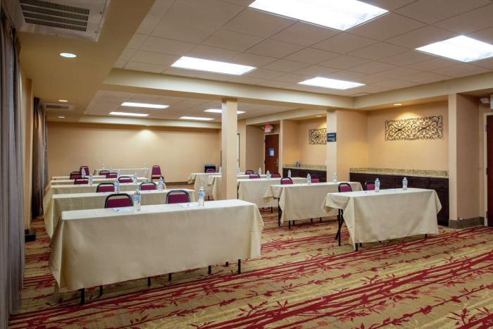 hampton inn albuquerque university midtown