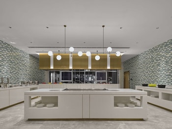 hilton garden inn kunming dianchi