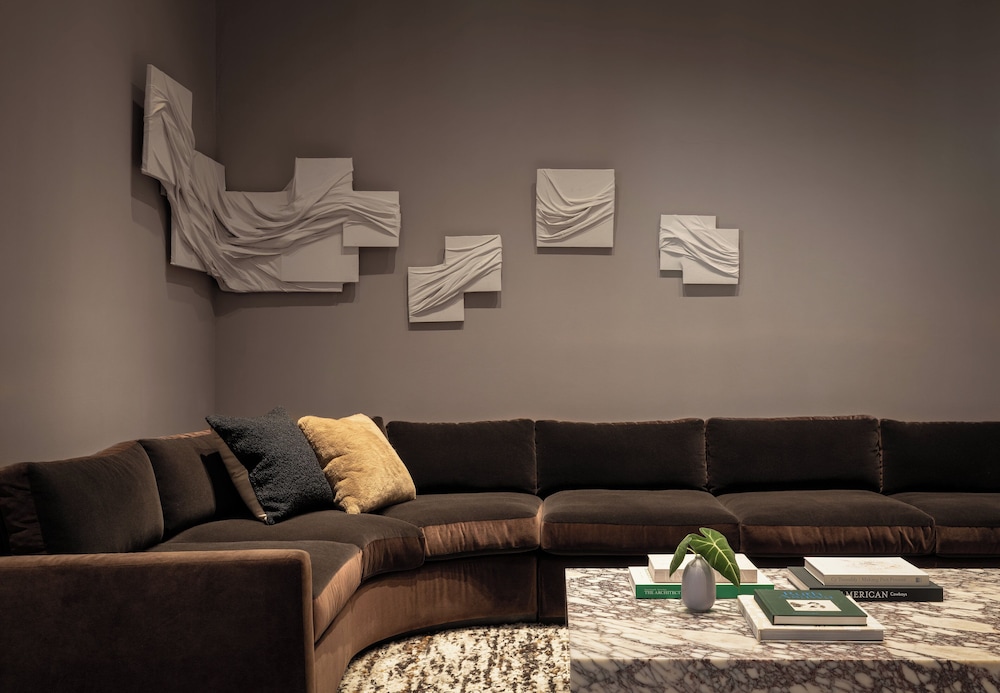 kimpton claret hotel