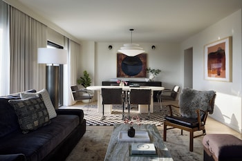 kimpton claret hotel