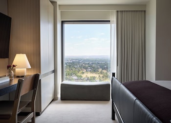 kimpton claret hotel