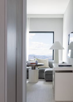 kimpton claret hotel