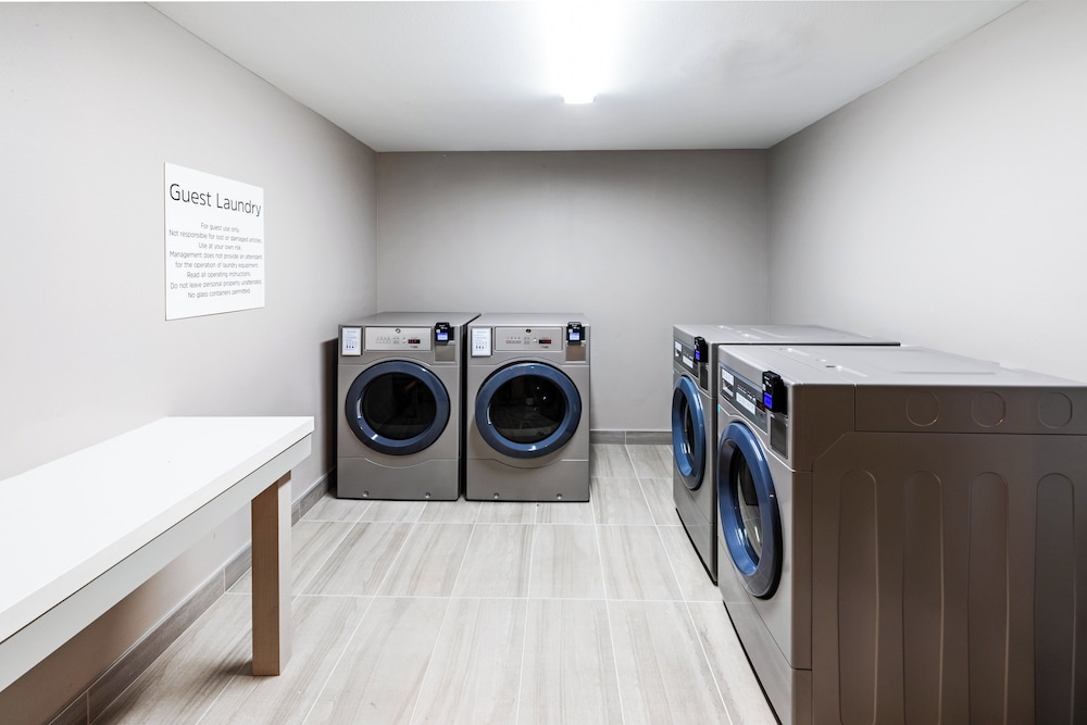 holiday inn express and suites senatobia i 55 an ihg hotel