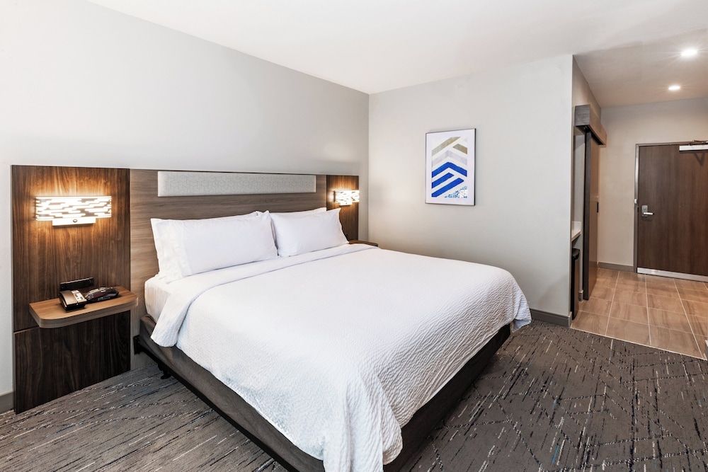 holiday inn express and suites senatobia i 55 an ihg hotel