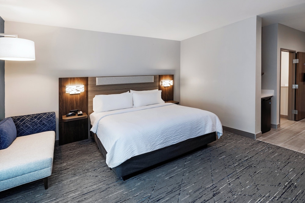 holiday inn express and suites senatobia i 55 an ihg hotel