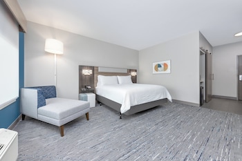 holiday inn express and suites austin airport east
