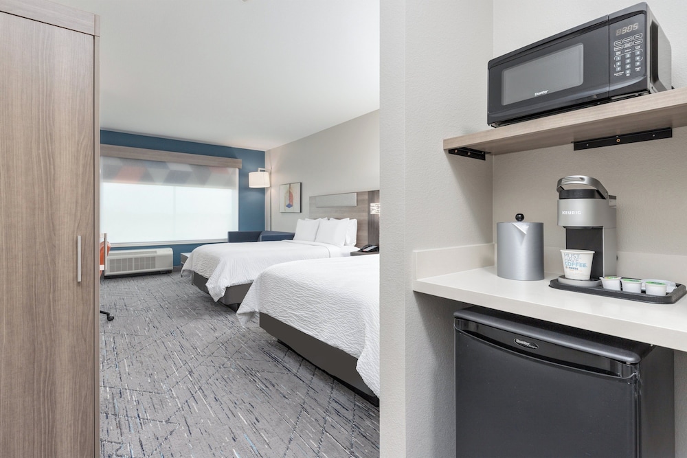 holiday inn express and suites austin airport east