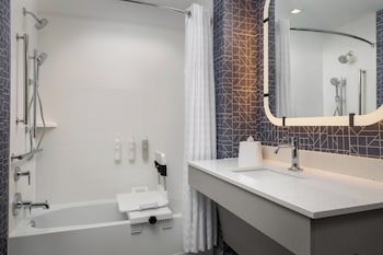 homewood suites by hilton newport cincinnati