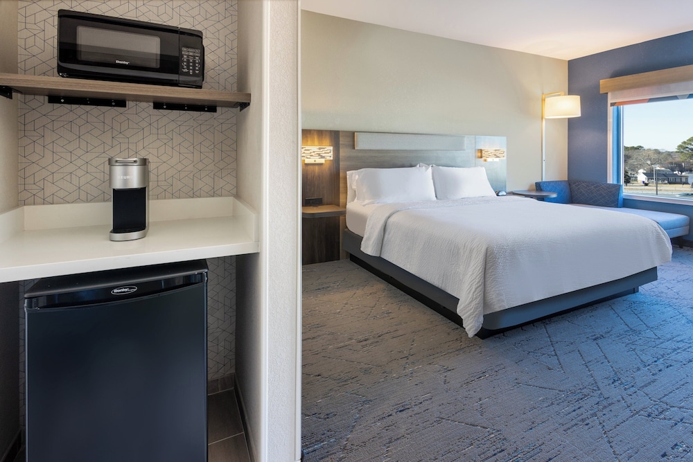holiday inn express and suites benson
