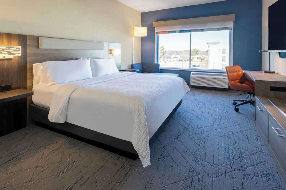holiday inn express and suites benson