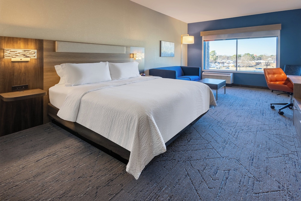 holiday inn express and suites benson