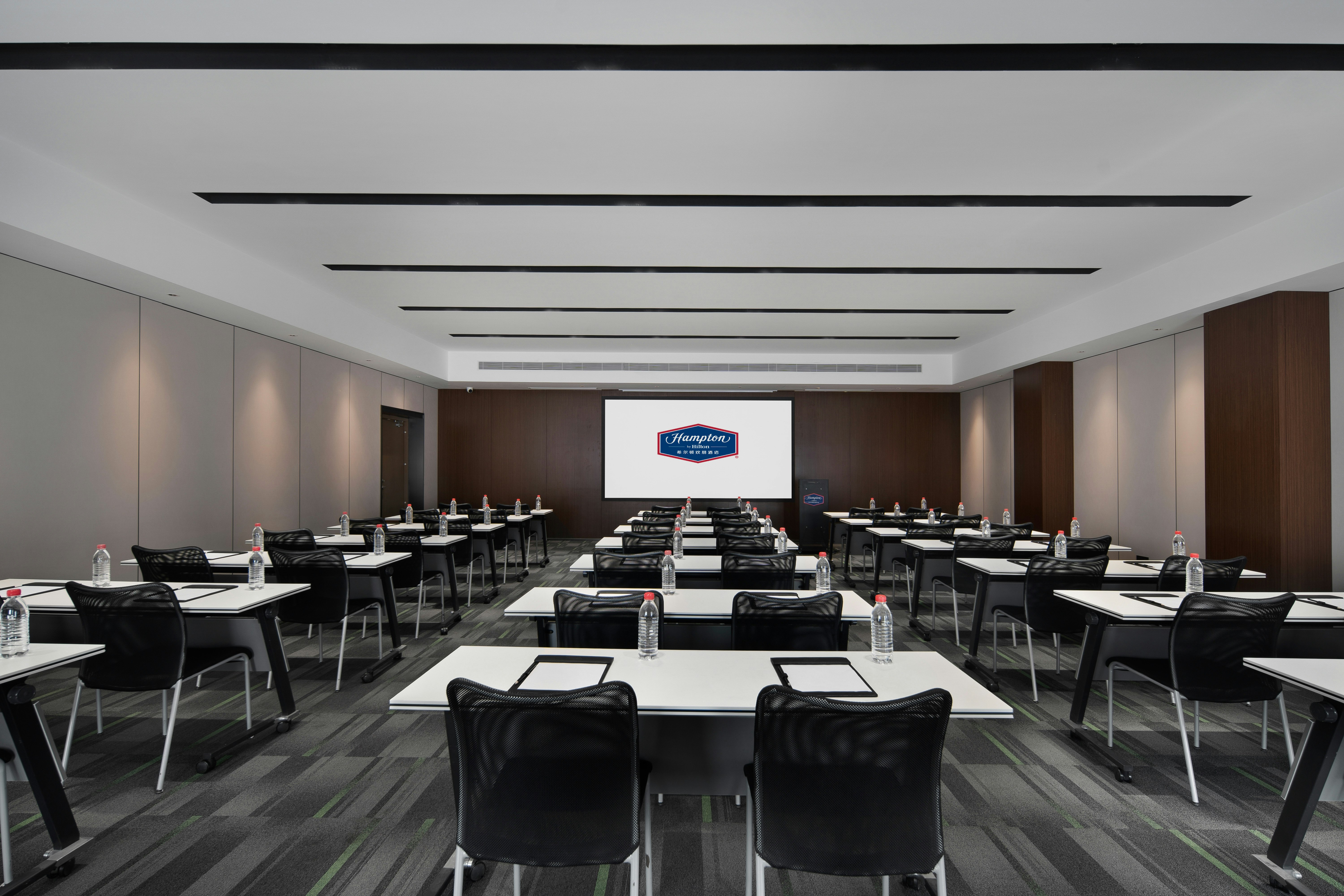 hampton by hilton beijing south railway station