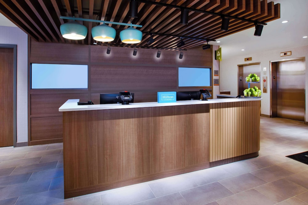 home2 suites by hilton grand rapids northeast