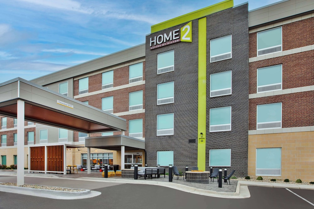 home2 suites by hilton grand rapids northeast