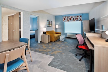home2 suites by hilton grand rapids northeast