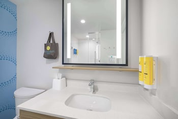 tru by hilton norco eastvale