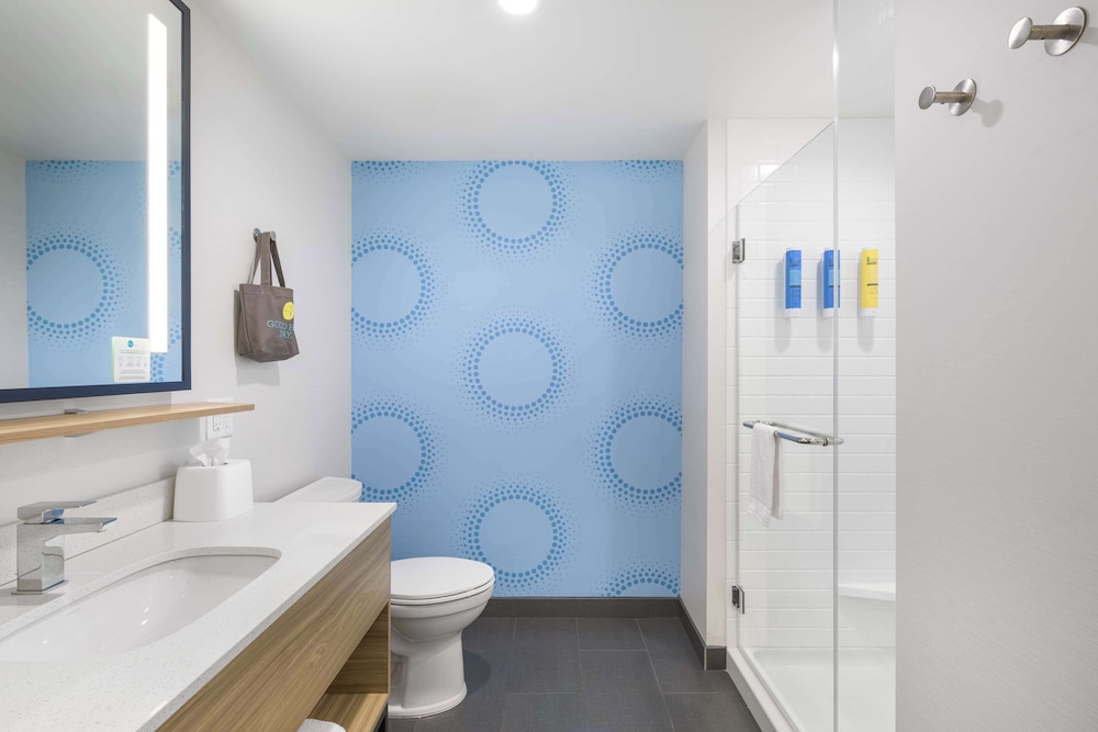 tru by hilton norco eastvale