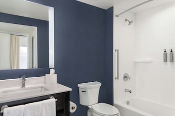 residence inn detroit dearborn
