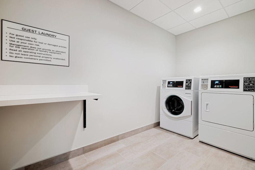 atwell suites kansas city airport an ihg hotel