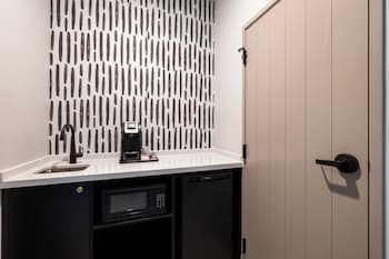 atwell suites kansas city airport an ihg hotel