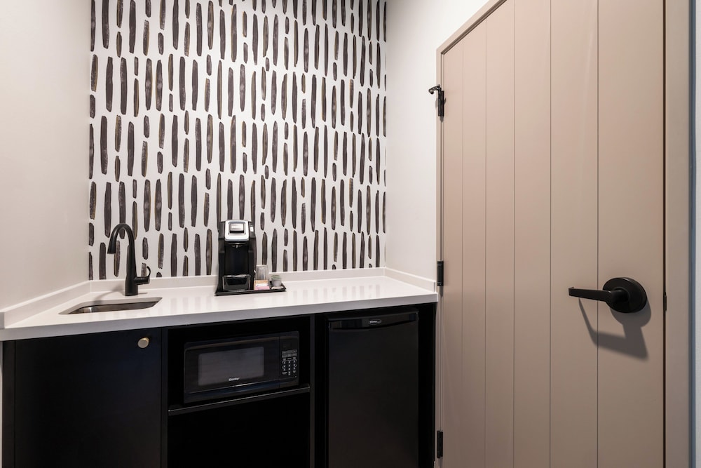 atwell suites kansas city airport an ihg hotel