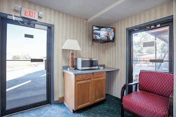 southern inn walterboro i95 by oyo