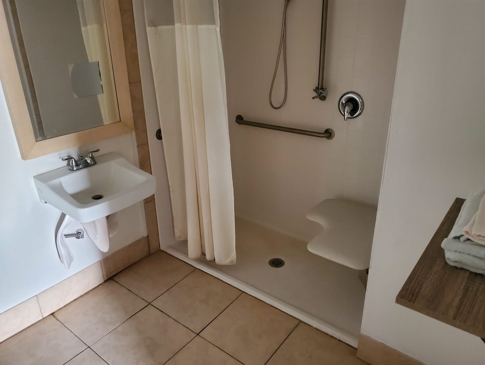 hotel vienna i 75 by oyo