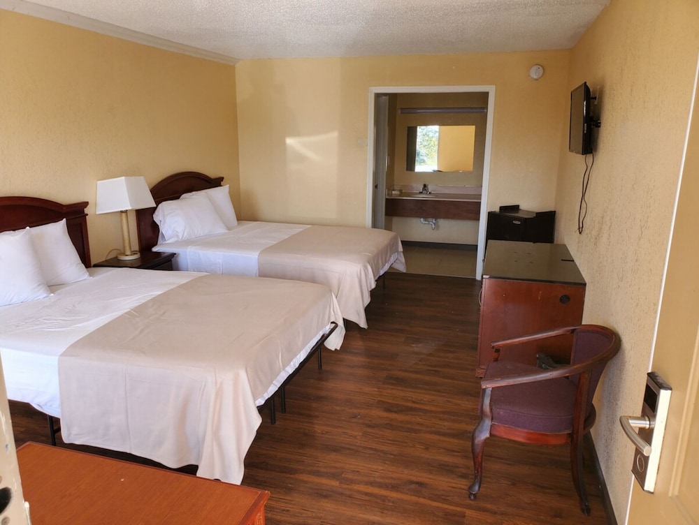 hotel vienna i 75 by oyo