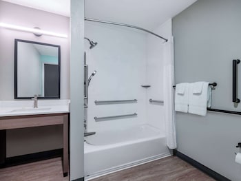 echo suites extended stay by wyndham spartanburg
