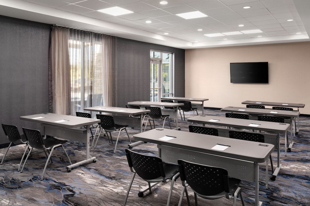 fairfield by marriott inn and suites waycross
