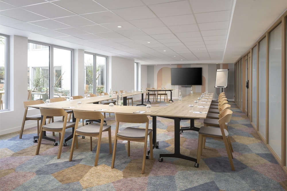 hampton by hilton paris charles de gaulle airport