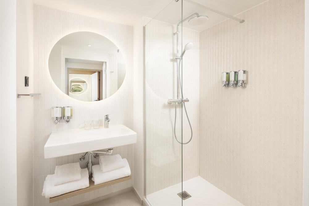 hampton by hilton paris charles de gaulle airport
