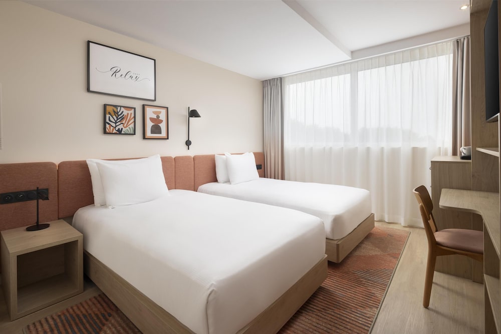 hampton by hilton paris charles de gaulle airport