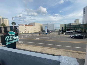 Palms By The Beach Motel,1900 S Ocean Blvd,2 star