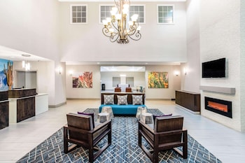 La Quinta Inn & Suites By Wyndham Hillsboro,Lake Whitney>>Hillsboro,3 star