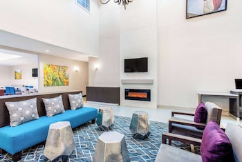 La Quinta Inn & Suites By Wyndham Hillsboro,Lake Whitney>>Hillsboro,3 star