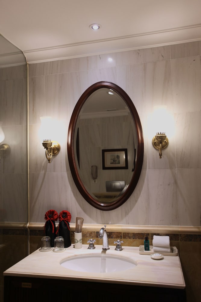 sofitel legend metropole hanoi