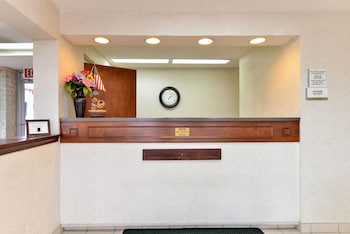Days Inn By Wyndham Harrisonburg,Harrisonburg>>Charlottesville,2 star