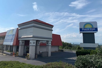Days Inn By Wyndham Harrisonburg,Harrisonburg>>Charlottesville,2 star